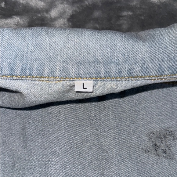 NWOT Large Hand Painted Indiana University Jean Jacket - Picture 2 of 4